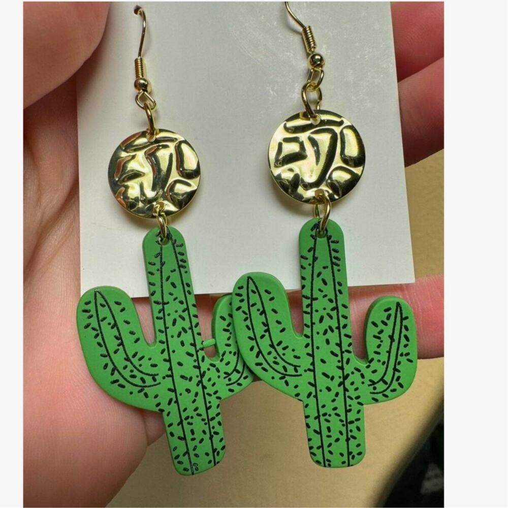 New Cactus Desert Gold Dangle Earrings Cacti Metal Western Plants Southwest
